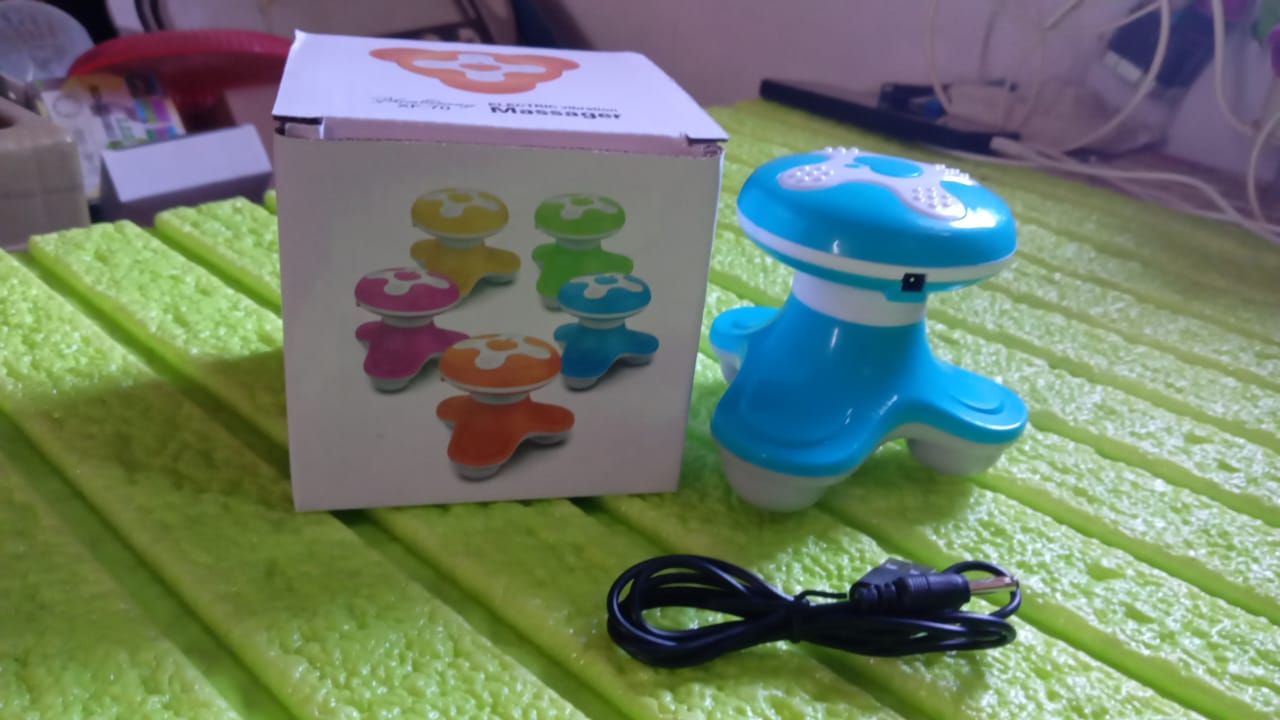 12719 Multifunctional Mini Massager Triangle Electric Usb Massager Automatic Switch Relieve Fatigue As A Gift (1 Pc Battery Not Included)