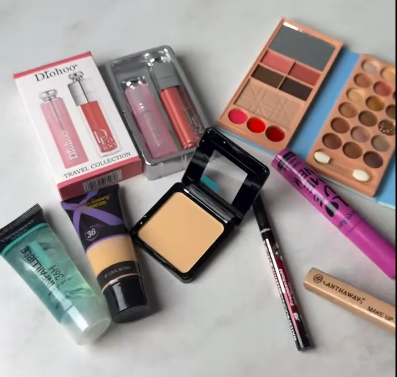 All-in-One Makeup Book Palette – Eyeshadow, Blush, Highlighter & Lip Colors