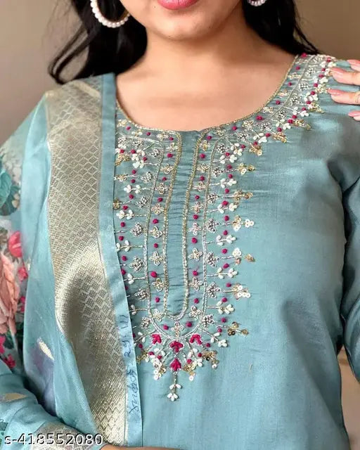 Women Embroidered Chanderi SILK KURTA SET