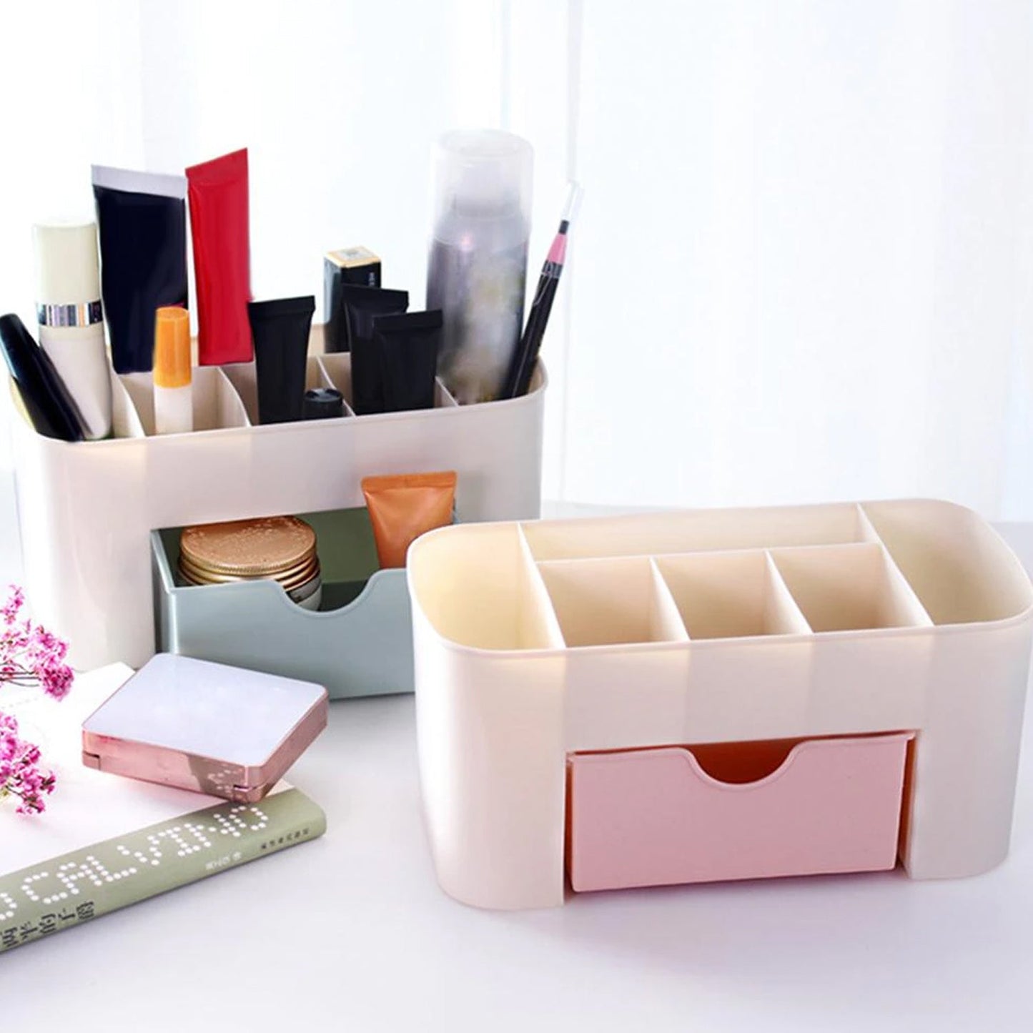 6114 Makeup Cutlery Box Used For Storing Makeup Equipments And Kits Used By Womens And Ladies.
