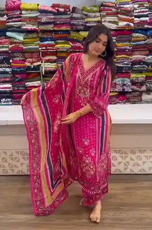 This beautifully printed kurti set